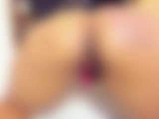 sara-tompsonn's Live Sex Cam Show