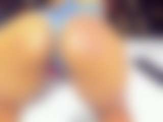 sara-tompsonn's Live Sex Cam Show