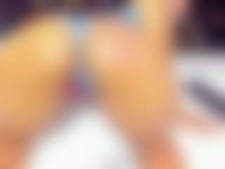 sara-tompsonn's Live Sex Cam Show