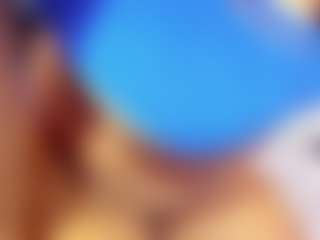 Live cam show with sara-tompsonn - Blowjob on Dare Cams