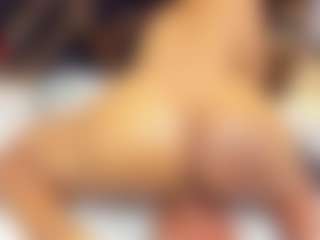 sara-tompsonn's Live Sex Cam Show
