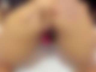 sara-tompsonn's Live Sex Cam Show