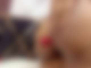 sara-tompsonn's Live Sex Cam Show