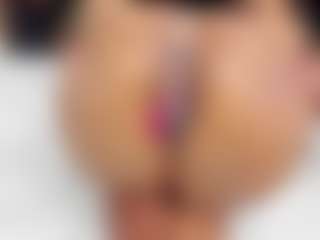 Live cam show with sara-tompsonn - Dirty on Camsoda