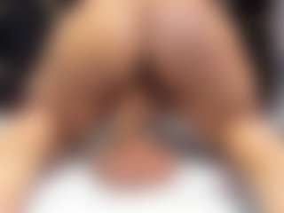 sara-tompsonn's Live Sex Cam Show