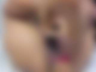 sara-tompsonn's Live Sex Cam Show