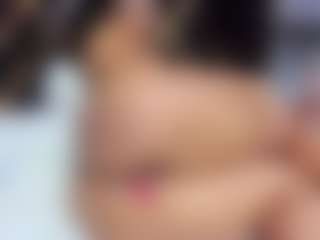 Live cam show with sara-tompsonn - Skinny on Porn Luv