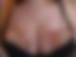 Live cam show with tracy-blair - BBW on milfzrlive.com
