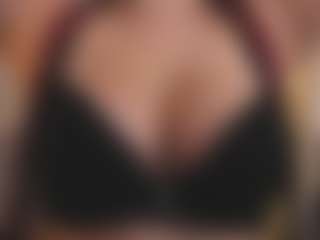 Live cam show with tracy-blair - Average on Big Tits