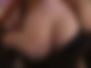 Live cam show with tracy-blair - Ebony on CamSodaAdn