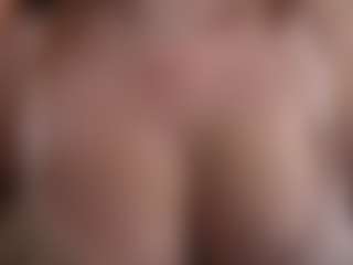 Live cam show with tracy-blair - Granny Squirt on livesuperchat.net