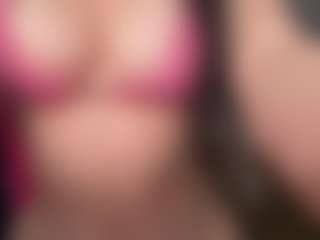 Live cam show with b8rb13 - Big Ass on Free Soda