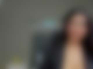 Live cam show with dulce-victoriaa - Oil on Camsoda