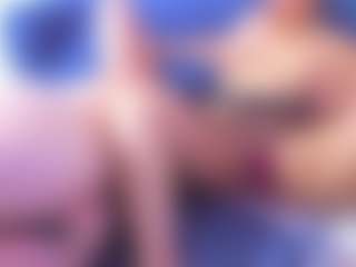 Live cam show with Franshesskaa - Ass Bouncing on chickslive.net