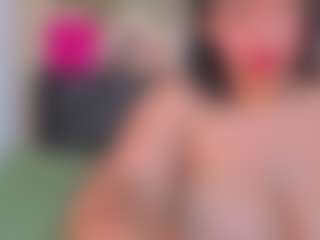 Franshesskaa MILF webcam performer live streaming