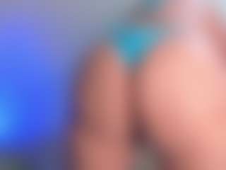 Live cam show with Franshesskaa - MILF on studioflirtlive.com