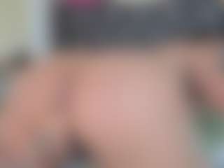 Live cam show with Franshesskaa - Big Tits MILF on Dare Cams