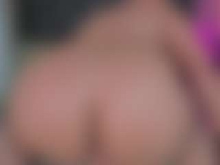 Franshesskaa MILF webcam performer live streaming