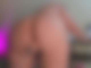 Franshesskaa MILF webcam performer live streaming