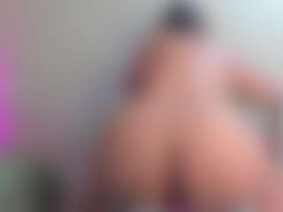 Franshesskaa MILF webcam performer live streaming