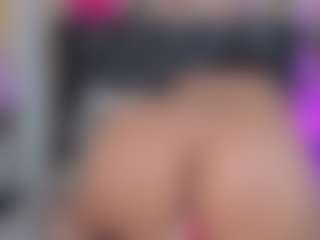 Live cam show with Franshesskaa - Tease Mature on Camiplay Live