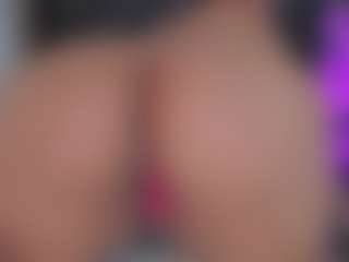 Franshesskaa MILF webcam performer live streaming