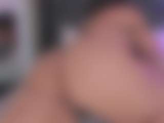 Live cam show with Franshesskaa - Drinking on fapnchat