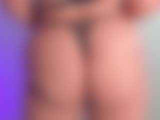 Live cam show with Franshesskaa - Public MILF on Gym Cam Girls