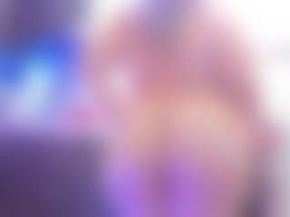 Live cam show with Franshesskaa - Tease on Camsoda