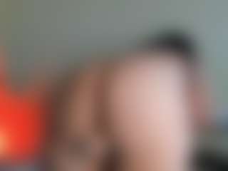 Franshesskaa MILF webcam performer live streaming