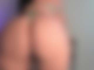 Live cam show with Franshesskaa - Gamer Mature on fapnchat