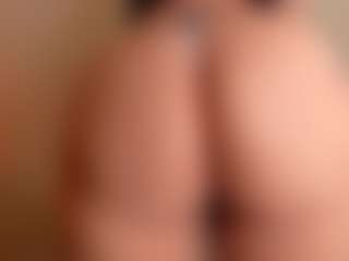 Live cam show with Franshesskaa - Curvy MILF on Camsoda