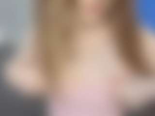 Live cam show with Karolina - College Brown Hair on SpunkLive