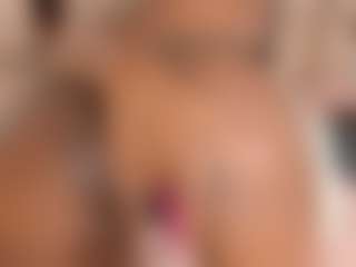 Live cam show with Lilian-Starfire - Black Blowjob on makecum.org