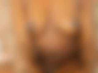 Live cam show with Lilian-Starfire - Spank Ebony on TeamSkeetLive