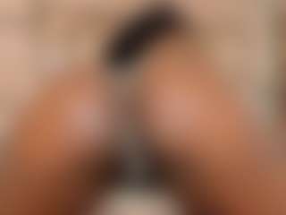 Live cam show with Lilian-Starfire - Brown Eyes on Camsoda
