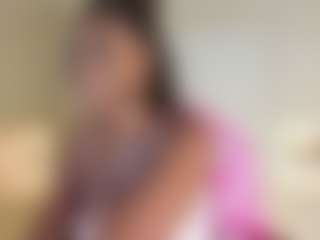 Live cam show with MaraBaker - Ebony Teen (18+) on Hubzter Live