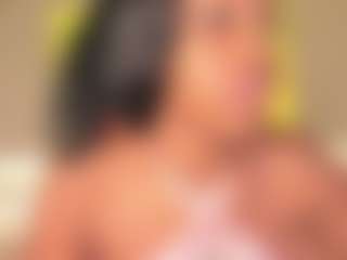 Live cam show with MaraBaker - Flashing on xheatlive.com