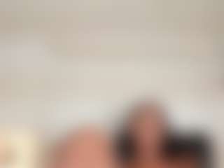 Live cam show with MaraBaker - Shower on Free Soda