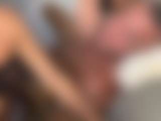 MeganeAndDaniel's Live Sex Cam Show