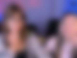 Live cam show with helli-belli - Smoking on AdultVida.com