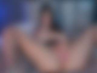 Live cam show with Ivanaa__ - Skinny on Camsoda