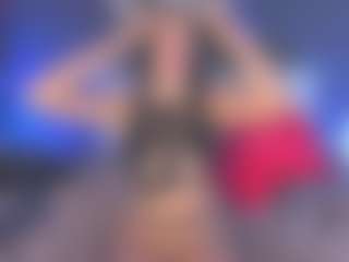 Show de câmera ao vivo com Ivanaa__ - Skinny no Camsoda