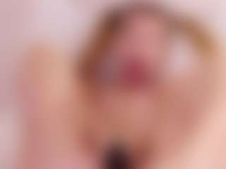 MaeBrowning's Live Sex Cam Show