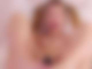 MaeBrowning's Live Sex Cam Show