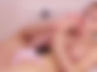 MaeBrowning's Live Sex Cam Show