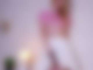 MaeBrowning's Live Sex Cam Show
