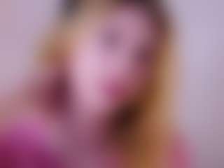 MaeBrowning's Live Sex Cam Show