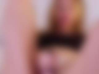 MaeBrowning's Live Sex Cam Show