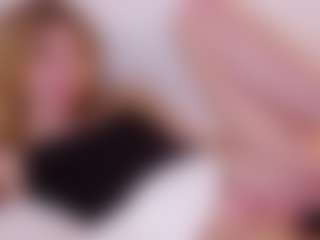 MaeBrowning's Live Sex Cam Show